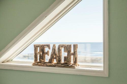 A Most Steller Place By Oak Island Accommodations