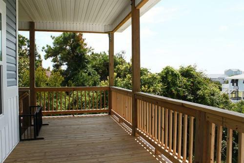 Bonne Mer By Oak Island Accommodations