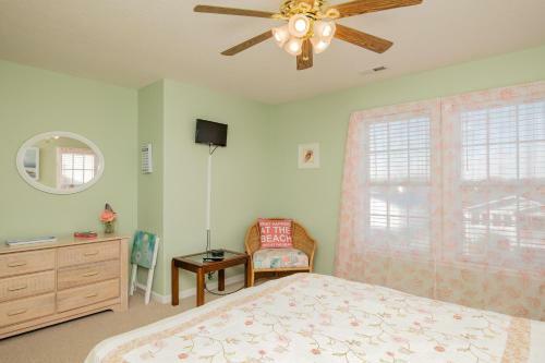 A Sea-renity Awaits By Oak Island Accommodations