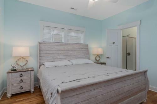 Alpha Breeze By Oak Island Accommodations