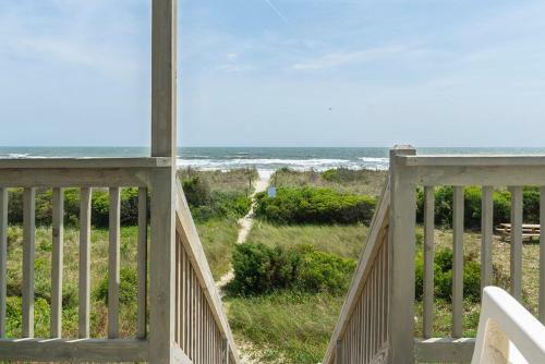 Beach Music By Oak Island Accommodations