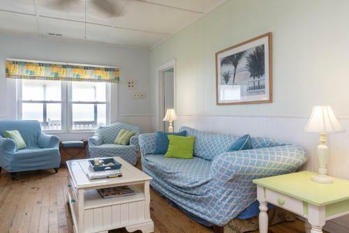 Beach Music By Oak Island Accommodations
