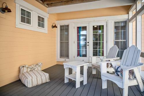 Champagne Shore By Oak Island Accommodations