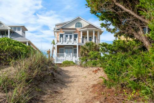 Champagne Shore By Oak Island Accommodations