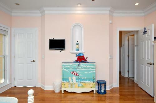 Champagne Shore By Oak Island Accommodations