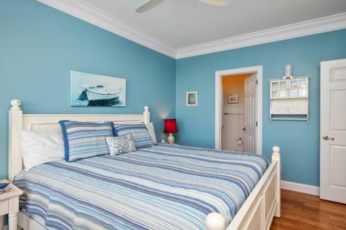 Champagne Shore By Oak Island Accommodations