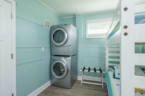 You Me & The Sea By Oak Island Accommodations