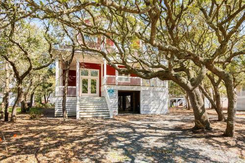Alta Mira By Oak Island Accommodations