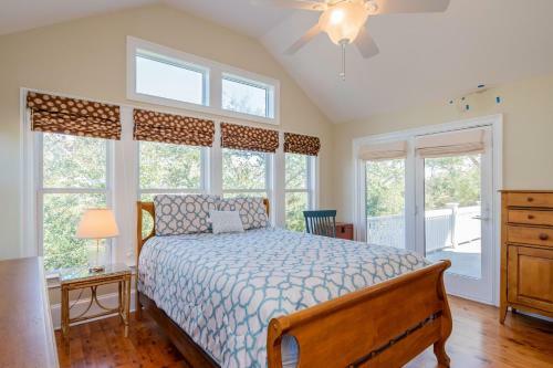 Alta Mira By Oak Island Accommodations