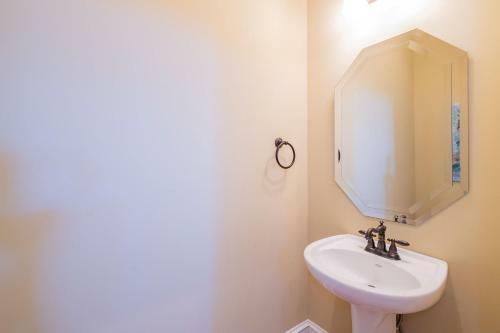 Alta Mira By Oak Island Accommodations