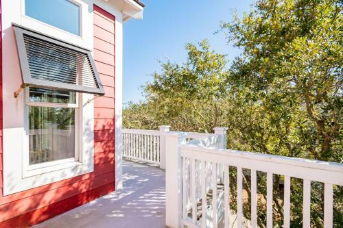 Alta Mira By Oak Island Accommodations