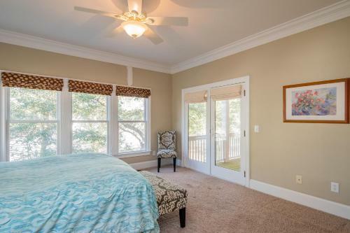 Alta Mira By Oak Island Accommodations