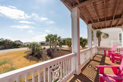 Change Of Pace By Oak Island Accommodations