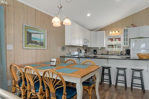 My Two Gulls By Oak Island Accommodations