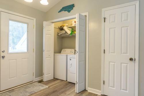 Nanas Nest By Oak Island Accommodations