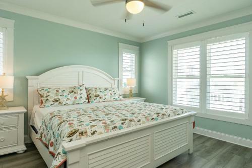 Lunas By Oak Island Accommodations
