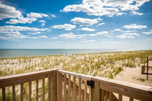 Chill'ax Inn By Oak Island Accommodations