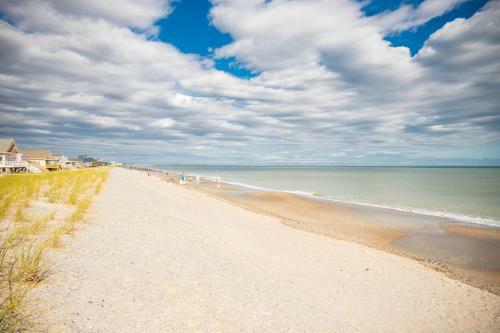 Chill'ax Inn By Oak Island Accommodations