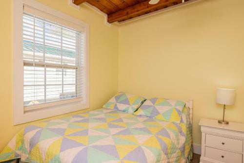 Chill'ax Inn By Oak Island Accommodations