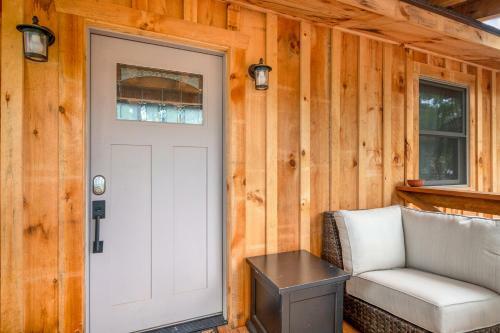 Mountains To Sea By Oak Island Accommodations