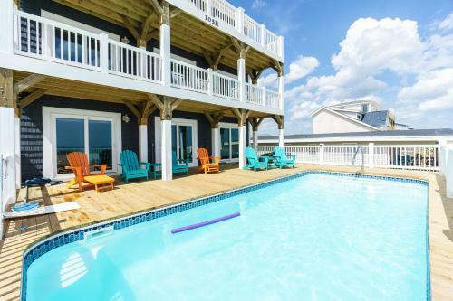 Clear Skies By Oak Island Accommodations