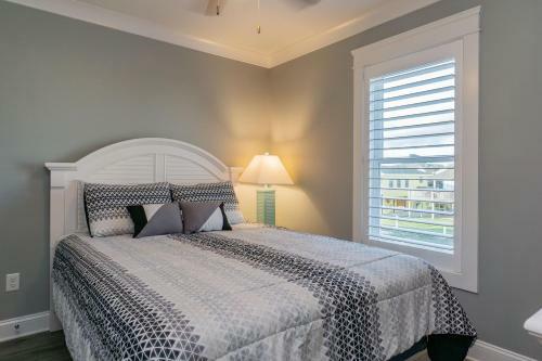 Clear Skies By Oak Island Accommodations