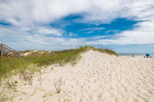 Altamarea By Oak Island Accommodations