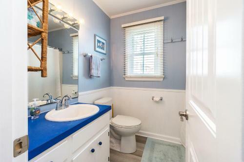 Surfsong By Oak Island Accommodations
