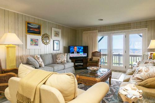 Surfsong By Oak Island Accommodations