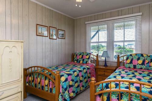 Surfsong By Oak Island Accommodations