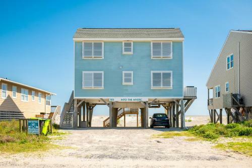 Into The Mystic By Oak Island Accommodations