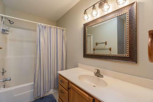 Stingwray Cove By Oak Island Accommodations