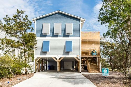 The Happy Crab By Oak Island Accommodations