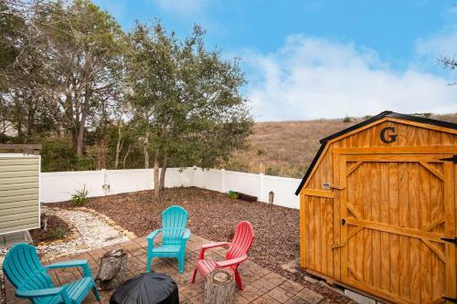 The Little Coconut By Oak Island Accommodations