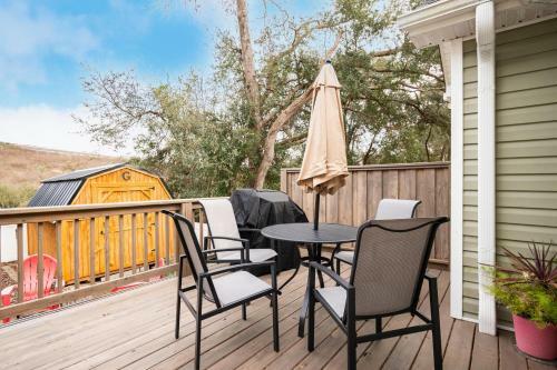 The Little Coconut By Oak Island Accommodations