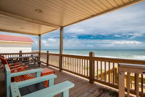 Lady Di's By Oak Island Accommodations