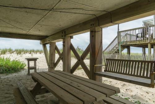 Shellington By Oak Island Accommodations