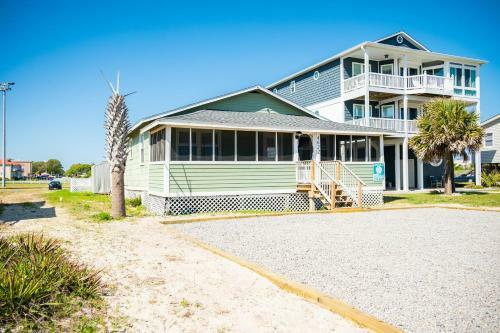Jerseys Shore By Oak Island Accommodations