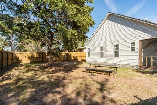 The Seashell By Oak Island Accommodations