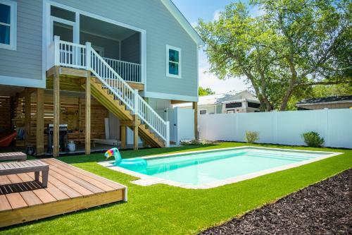 Suga Shack By Oak Island Accommodations