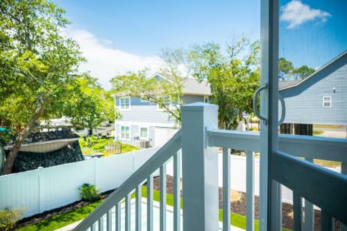 Suga Shack By Oak Island Accommodations