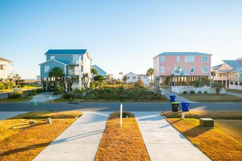 Long Call By Oak Island Accommodations