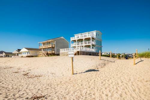 Lisa Lu By Oak Island Accommodations