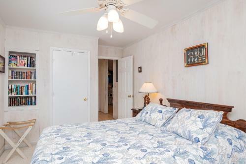 See The Sea By Oak Island Accommodations