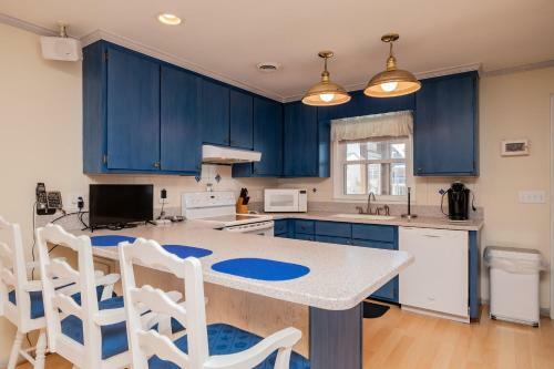 See The Sea By Oak Island Accommodations