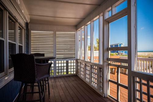 See The Sea By Oak Island Accommodations