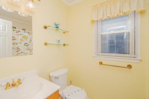 See The Sea By Oak Island Accommodations