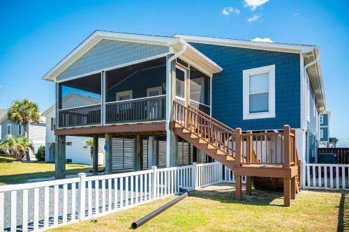 See The Sea By Oak Island Accommodations