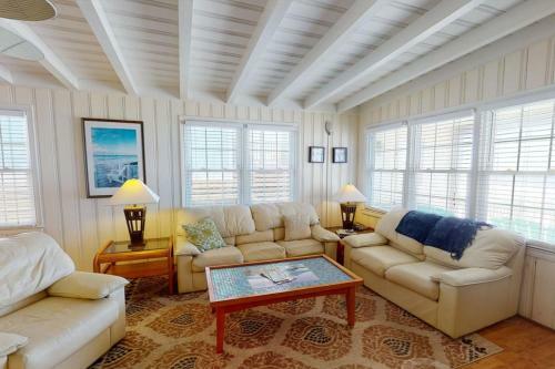 Smart Pelican By Oak Island Accommodations