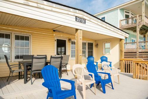 Smart Pelican By Oak Island Accommodations